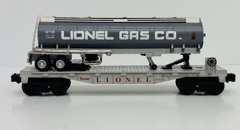 Lionel Scout 6424 Flat Car w/ Lionel Gas Co Tanker Trailer 12739